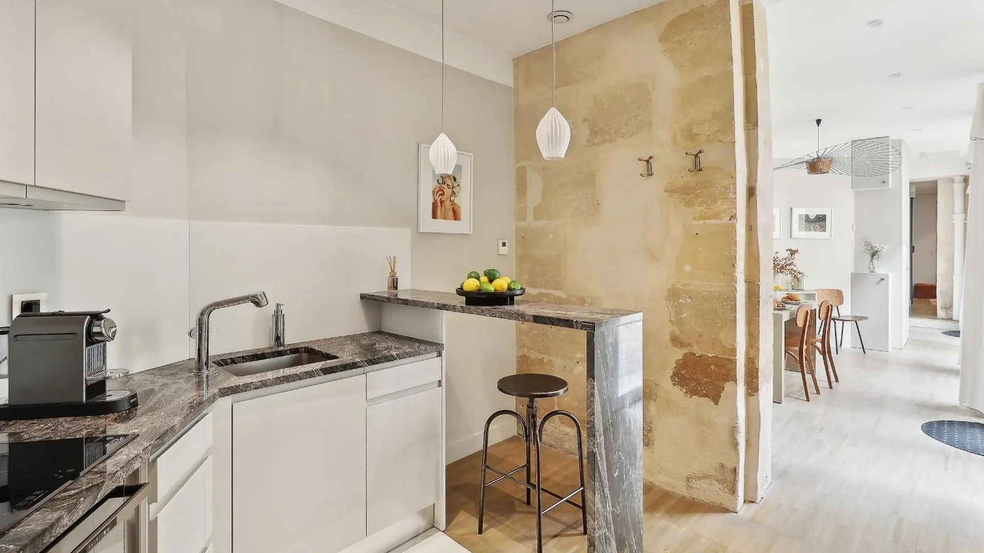 Le Marais & Place Des Vosges - Cityapartmentstay Paris